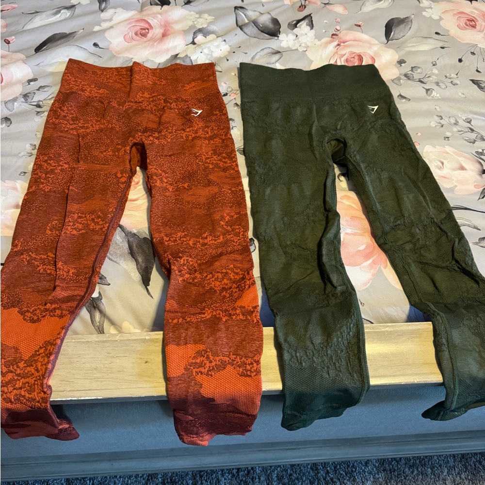 GYMSHARK CAMO USED BUT LIKE NEW LEGGINGS